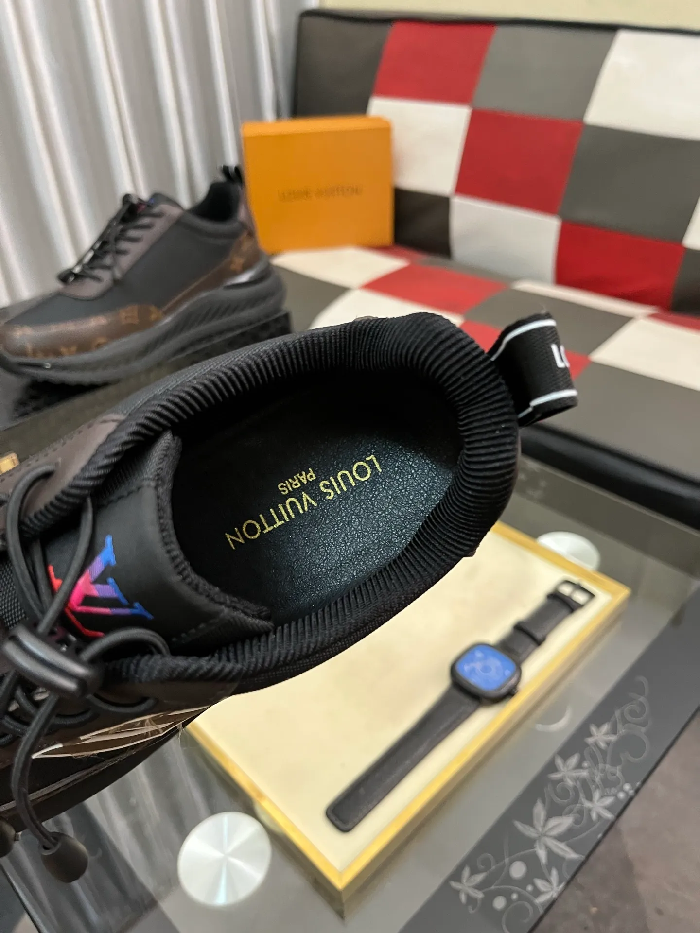 Men's shoes 💰458⌚️⌚️【LOUlS VUlTTON】Louis Vuitton ~ unique and casual style. LV counter purchasing 🏃casual shoes😍😍 are on sale at the men's counter at the same time. Italian imported brands select top-layer Italian cowhide. 🐑Sheepskin lining (refuses to discolor and grind feet) Sole: Original sole specially provided by the original factory 🎬Better in kind Code number: 38-444⃣️Color selection